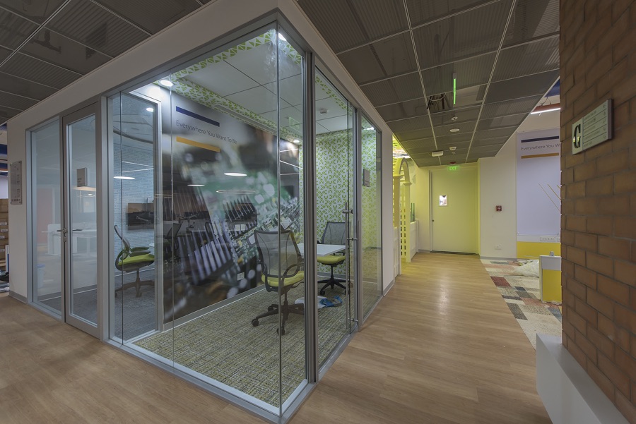 Quartz - Single Central Glazed - Apton Partitioning