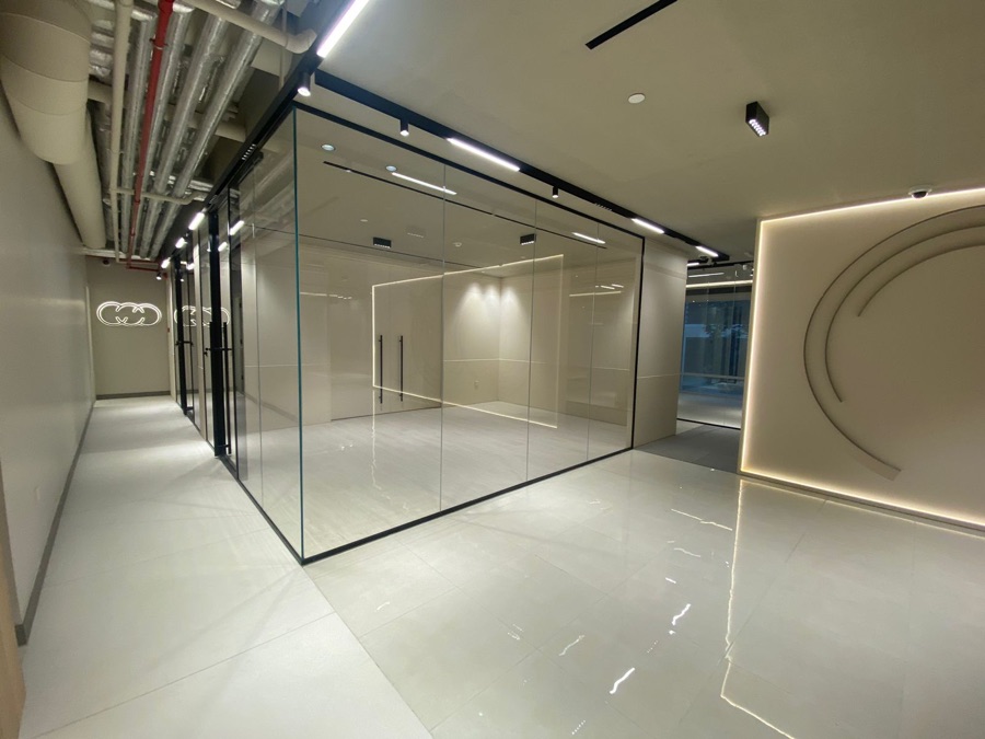 Quartzglide 3 - Pocket Sliding Glass Door - Apton Partitioning