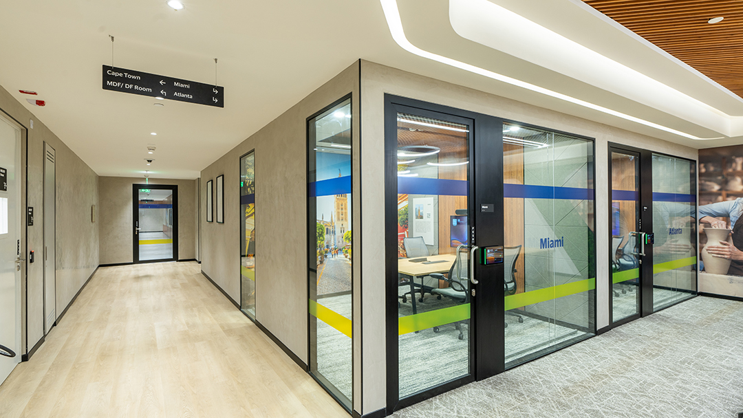 MK2 - Aluminium framed double glazed acoustic door - Apton Partitioning